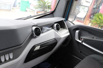 �ɵ� W7 184���� 4X2 5.2���Ű��դʽ�ػ���(����)ͼƬ