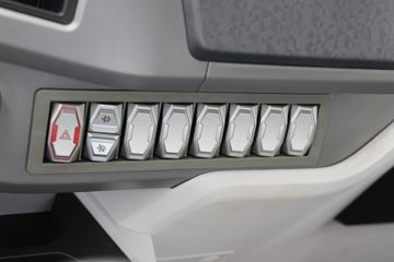 �ɵ� W7 184���� 4X2 5.2���Ű��դʽ�ػ���(����)ͼƬ