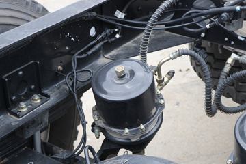 �ɵ� W7 184���� 4X2 5.2���Ű��դʽ�ػ���(����)ͼƬ