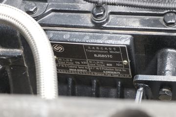 �ɵ� W7 184���� 4X2 5.2���Ű��դʽ�ػ���(����)ͼƬ