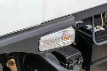 ɵ³ V1ϵ 121 CNG 3.85ŰῨͼƬ