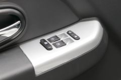 飞碟缔途 MX 畅享版 1.6L 105马力 CNG 3.8米单排栏板微卡(FD1037D66K6-NG11)