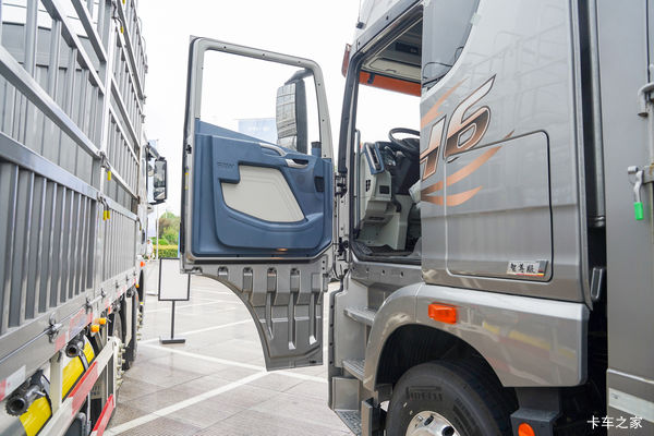 解放JH6载货车济南市火热促销中 让利高达0.3万 解放JH6载货车济南市火热促销中 让利高达0.3万