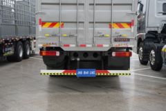 青岛解放 JH6重卡 智尊版2.0 530马力 8X4 9.4米LNG自动档仓栅式载货车(液缓)(CA5311CCYP25K15L7T4NE6A80)