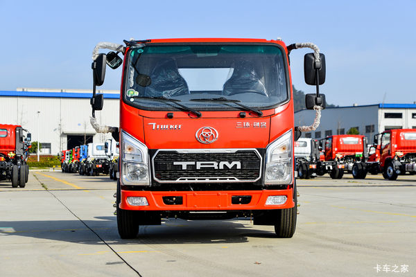 三环十通 新创客 200马力 4X4 4.2米越野自卸车