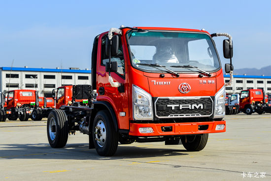 ����ʮͨ�´��� 2.5L���� 160���� 4X2 ��ʿ��8�� 3.2�׵�����ж��