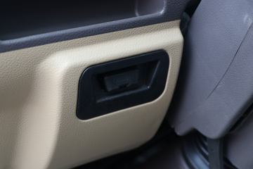 �ɵ��³� V1ϵ�� 160���� 4X2 3.83����ж��ͼƬ