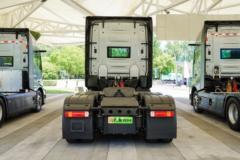 远程 星瀚H 25T 6X4 纯电动牵引车(生活仓)(HN4250X27C39BEVY)