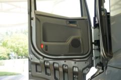 远程 星瀚H 25T 6X4 纯电动牵引车(生活仓)(HN4250X27C39BEVY)
