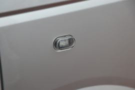 骏航V2 载货车外观                                                图片