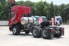 东风柳汽 乘龙H5 480马力 6X4 LNG牵引车(液缓)