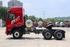 东风柳汽 乘龙H5 480马力 6X4 LNG牵引车(液缓)