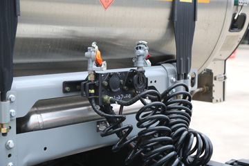 �������� ����H5 480���� 6X4 LNGǣ����(Һ��)ͼƬ