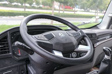 �й�����HOWO ͳ˧ 145���� 4.15�׵�����ʽ�Ῠ(������5��)ͼƬ