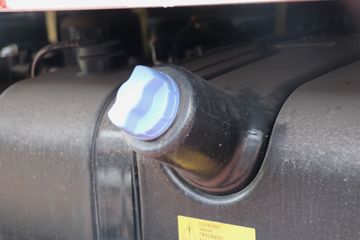 �й�����HOWO ͳ˧ 145���� 4.15�׵�����ʽ�Ῠ(������5��)ͼƬ