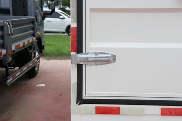 �й�����HOWO ͳ˧ 145���� 4.15�׵�����ʽ�Ῠ(������5��)ͼƬ