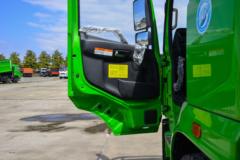 大运 风尚 复合型 245马力 6X2 5.5米自卸车(国六)(DYQ3253D6CB) 大运 风尚 复合型 245马力 6X2 5.5米自卸车(国六)(DYQ3253D6CB)