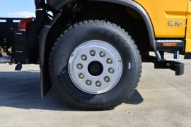 运隆&nbsp;随车吊底盘图片