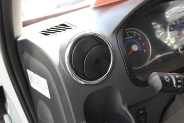 ����;�� T5 ��ȿ� ��׼�� 1.6L 105���� CNG 3.8�׵�������С��(����)ͼƬ