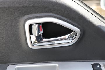 ����;�� T5 ��ȿ� ��׼�� 1.6L 105���� CNG 3.8�׵�������С��(����)ͼƬ