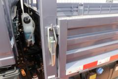 中国重汽HOWO 统帅 145马力 3.85米排半栏板轻卡(万里扬5档)(ZZ1047C3314F145)