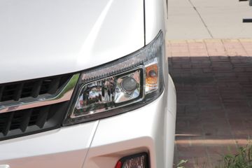 ������Խ��X7 2.0L 144���� ���� 3.05��˫������С��(SC1031FRS63)ͼƬ