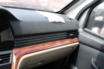 ������Խ��X7 2.0L 144���� ���� 3.05��˫������С��(SC1031FRS63)ͼƬ