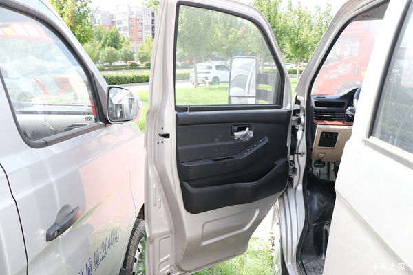 �������ж���̩���п�Խ��X7�ػ������۴���ͣ�����0.1��