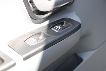 ���� С����W15 1.6L 123���� ���� 3.1��˫������С��ͼƬ