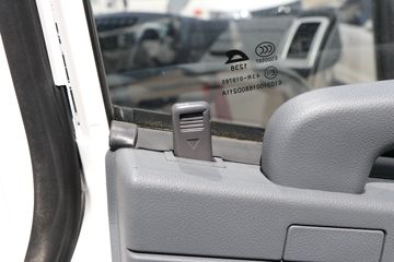 ���� С����W15 1.6L 123���� ���� 3.1��˫������С��ͼƬ