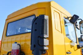 大运F7&nbsp;随车吊底盘图片