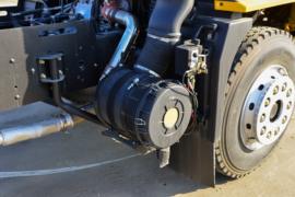 大运F7&nbsp;随车吊底盘图片