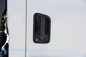 ����ʮͨ ���� 150���� 6�׵��Ų�դʽ�ػ���(STQ5125CCYN6)ͼƬ