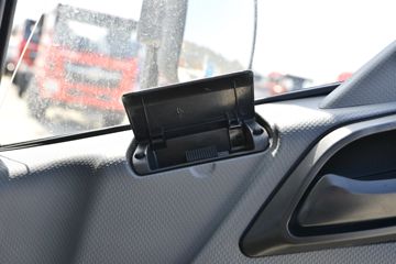 ����ʮͨ ���� 150���� 6�׵��Ų�դʽ�ػ���(STQ5125CCYN6)ͼƬ