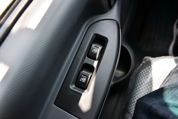 ����ʮͨ ���� 150���� 6�׵��Ų�դʽ�ػ���(STQ5125CCYN6)ͼƬ