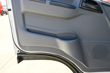 ����ʮͨ ���� 150���� 6�׵��Ų�դʽ�ػ���(STQ5125CCYN6)ͼƬ