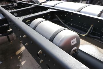 һ����� J6V  580���� 8X4 9.4�������ػ���(CA1310P66K25L7T4E6)ͼƬ