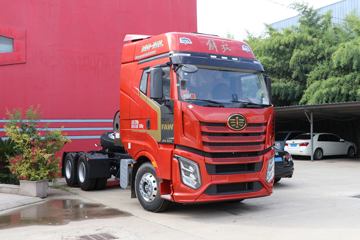 一汽解放 J6V重卡 领航版 600马力 6X4 LNG牵引车(液缓)(CA4250P66M25T1AE6)