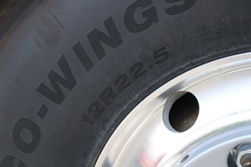 һ����� J6V�ؿ� �캽�� 600���� 6X4 LNGǣ����(Һ��)(CA4250P66M25T1AE6)ͼƬ