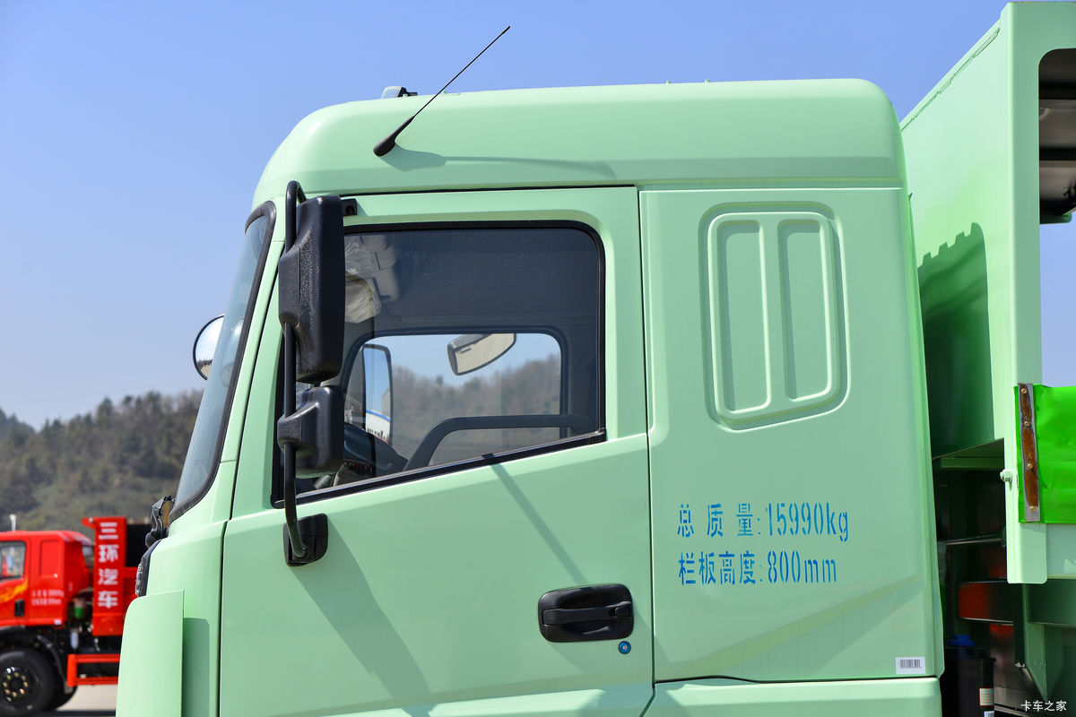 ʮͨ  200 4X2 4.3ж(STQ3163L04Y4N6)                                                