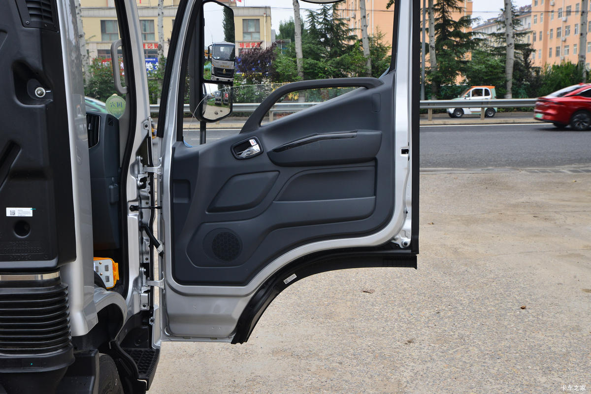 ���� ����CTV 140���� 4.14�׵�����ʽ�Ῠ(����)��ʻ��                                               