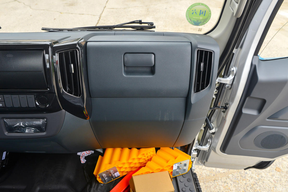 ���� ����CTV 140���� 4.14�׵�����ʽ�Ῠ(����)��ʻ��                                               