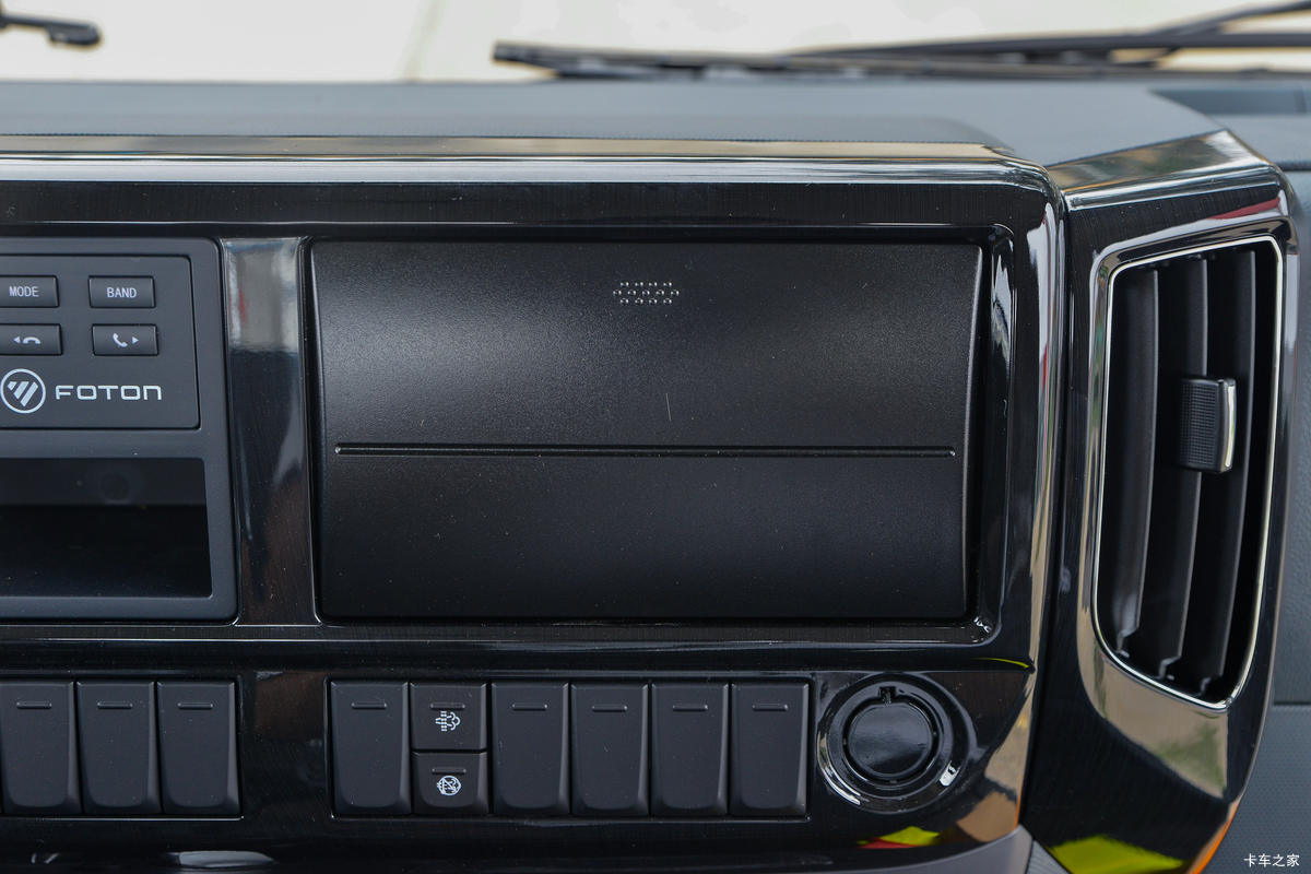 ���� ����CTV 140���� 4.14�׵�����ʽ�Ῠ(����)��ʻ��                                               