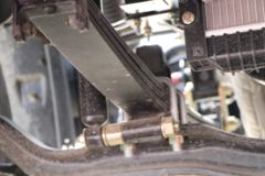 中国重汽HOWO 悍将 140马力 4.15米AMT自动档单排栏板轻卡(ZZ1047C3215F145)