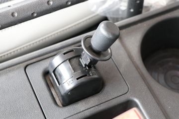 йHOWO  160 4.15AMTԶʽῨ(ZZ5047XXYC3215F145)ͼƬ