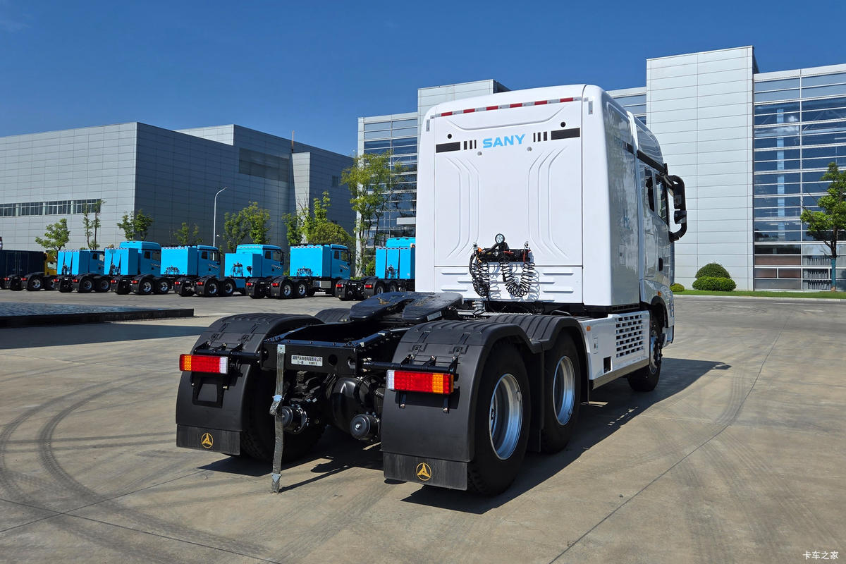 【图】三一重卡 江山版 6X4 氢燃料牵引车(SYM42503SWFCEV15)_实拍图片_1960576_卡车之家