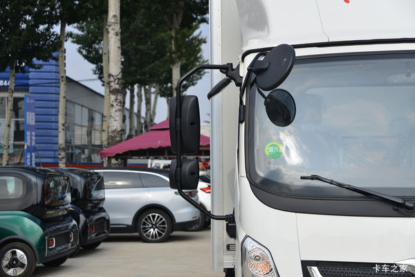 购时代领航M5载货车 享高达0.3万优惠