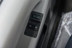 中国重汽HOWO 悍将M 145马力 4.15米单排栏板轻卡(万里扬5档)(ZZ1047G3215F144B)