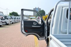 东风途逸 T6 127马力 4.005米单排栏板小卡