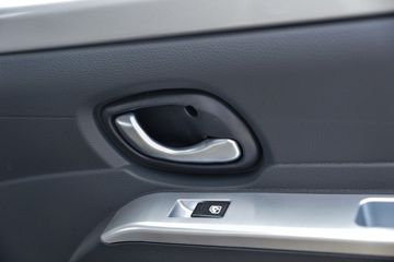 ����;�� T3(ԭС����W) 1.6L 123���� ���� 2.5��˫������С��(EQ1034D60Q4D)ͼƬ